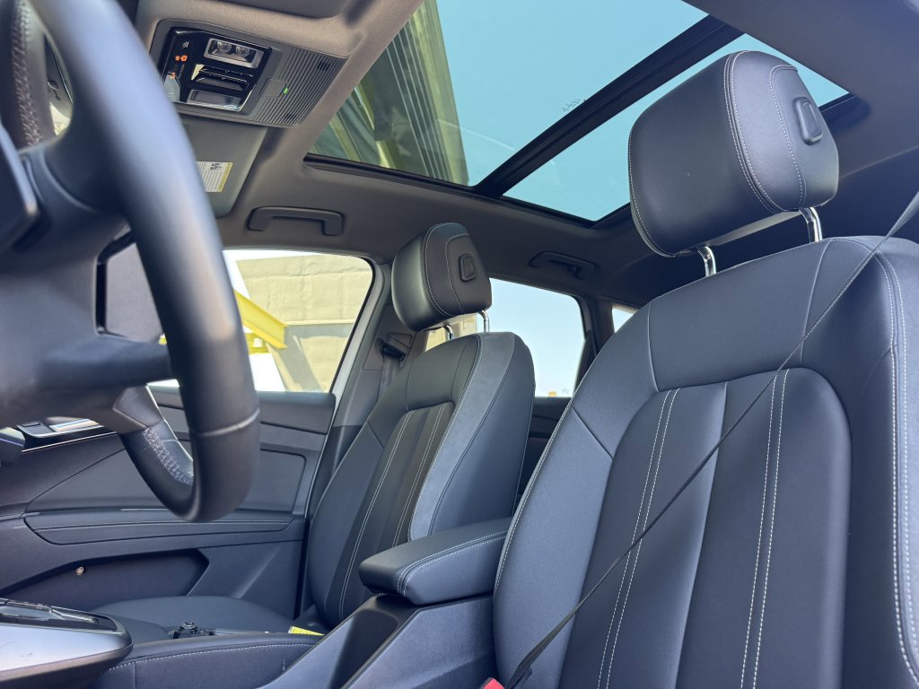 Used 2022 Audi Q4 e-tron Premium Plus w/ Premium Plus image 30