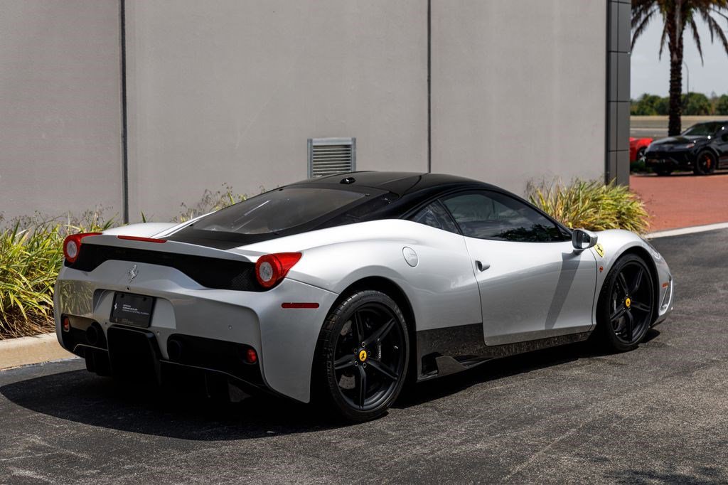 Used 2015 Ferrari 458 Speciale Coupe image 5