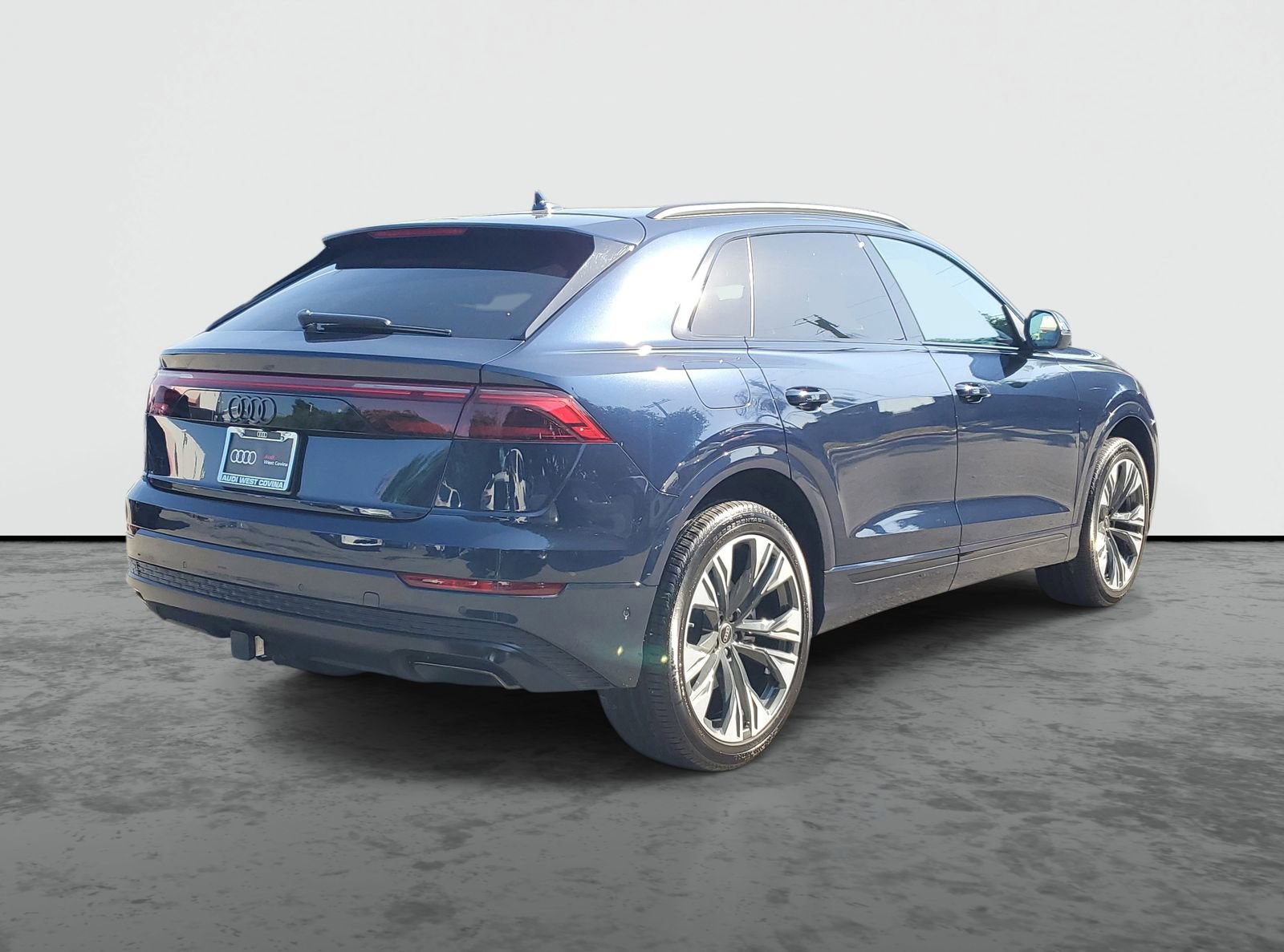 Used 2025 Audi Q8 Premium w/ Black Optic Package image 4