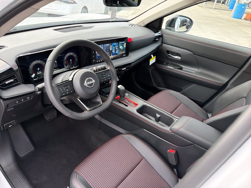 New 2026 Nissan Kicks SR w/ SR Premium Package FWD image 14