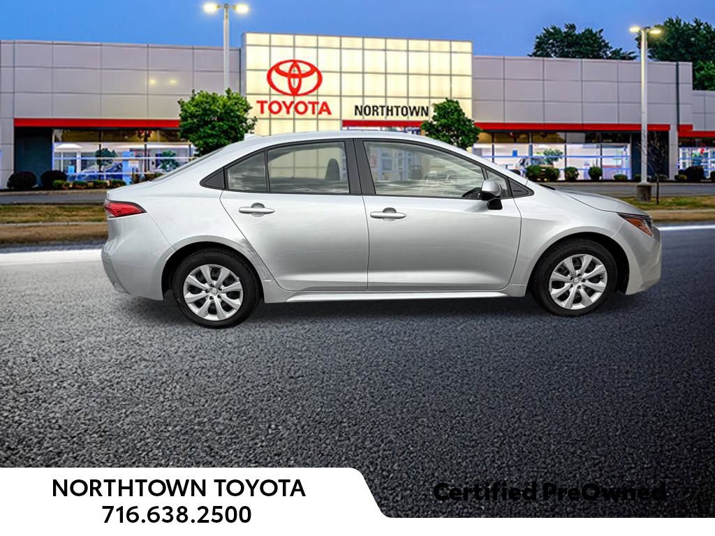 Used 2023 Toyota Corolla LE image 32