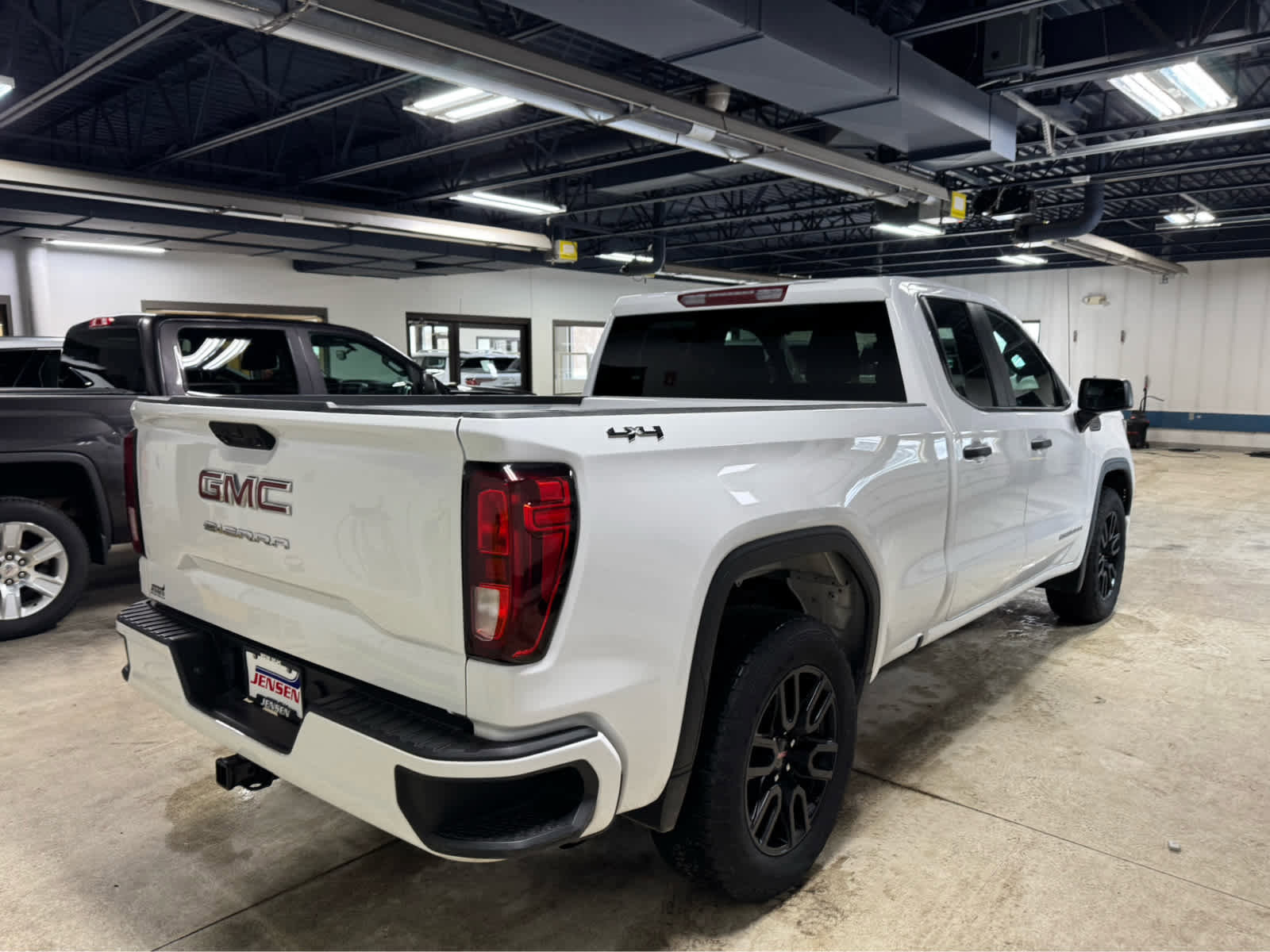 Certified 2023 GMC Sierra 1500 Pro w/ Graphite Edition image 6
