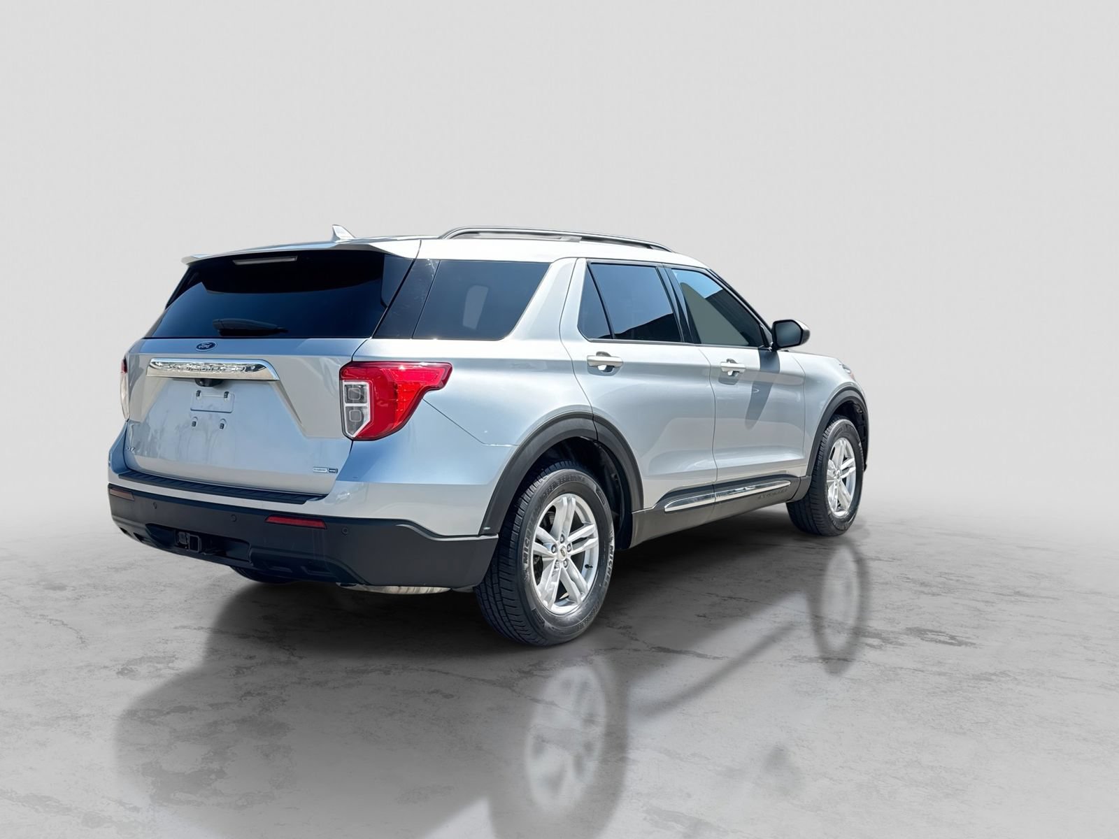 Used 2020 Ford Explorer XLT w/ Class III Trailer Tow Package AWD/4WD image 8