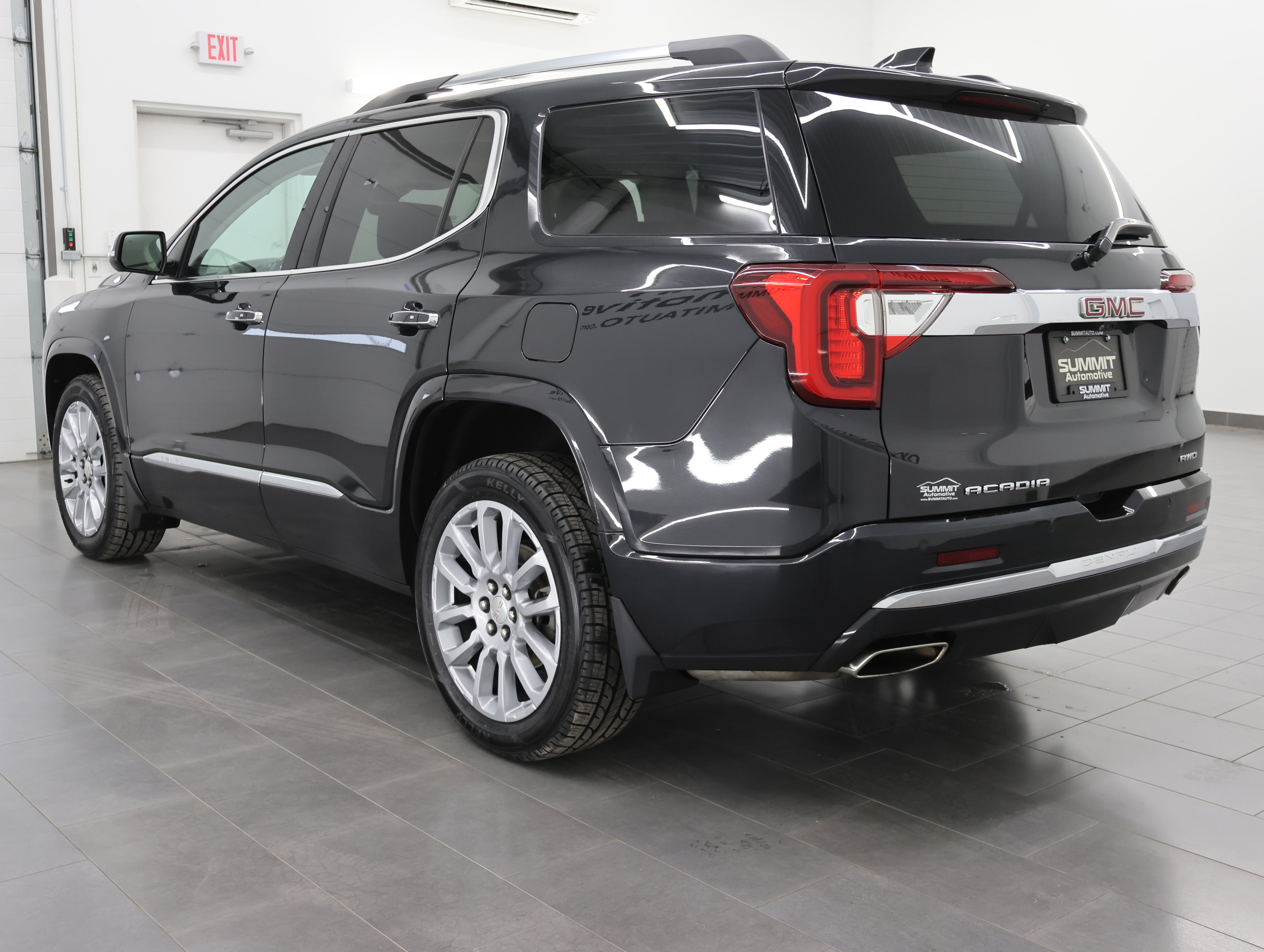 Used 2020 GMC Acadia Denali w/ Trailering Package image 6