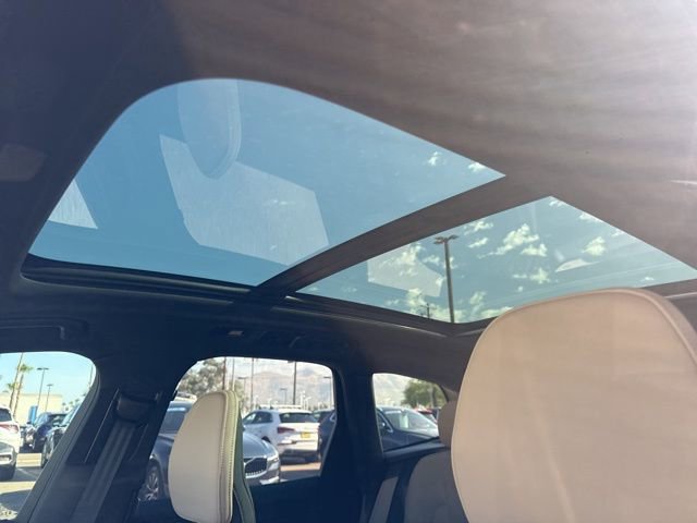 New 2026 Volvo XC60 B5 Plus w/ Climate Package image 21