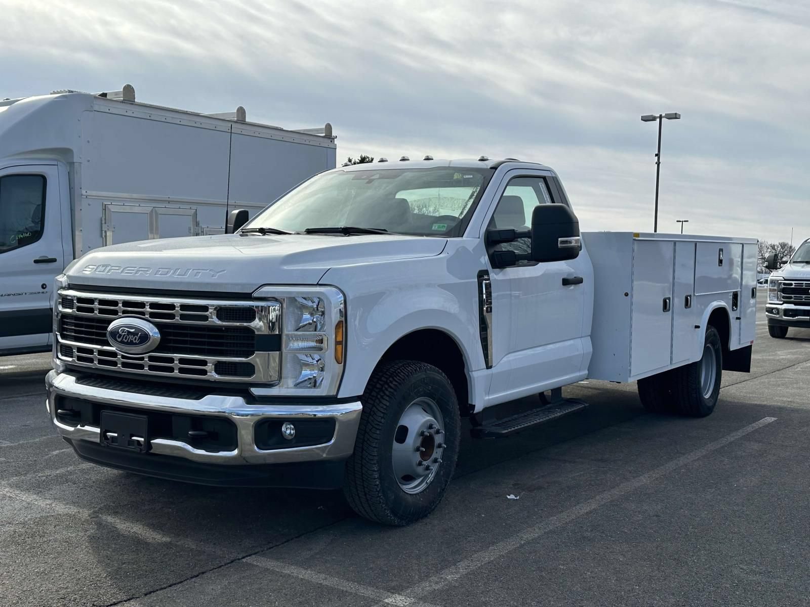 New 2024 Ford F350 XL w/ XL Chrome Package RWD image 5
