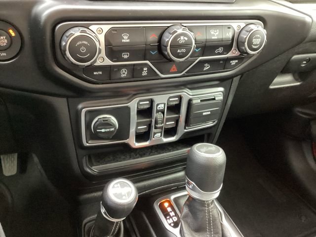 Used 2020 Jeep Wrangler Unlimited Sahara w/ Uconnect 4C Nav & Sound Group image 20