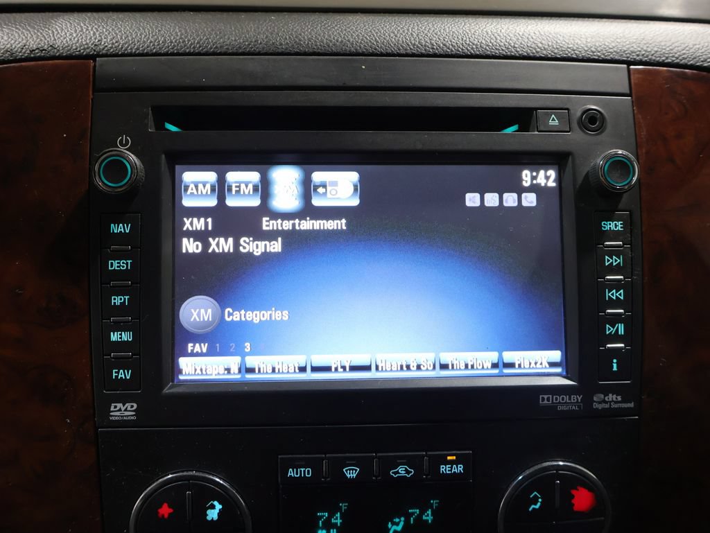 Used 2013 Chevrolet Suburban LTZ AWD/4WD image 27