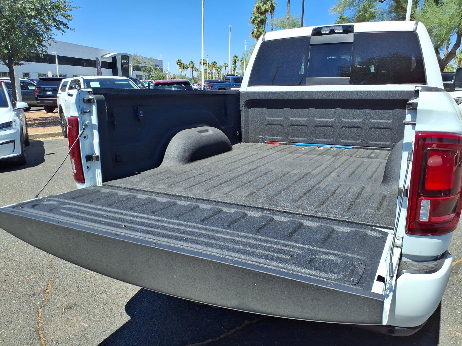 Used 2025 RAM 3500 Laramie AWD/4WD image 6