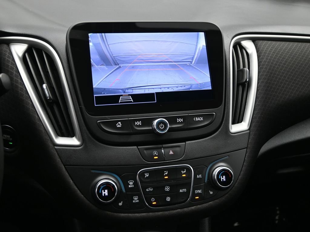 Used 2022 Chevrolet Malibu LT FWD image 18