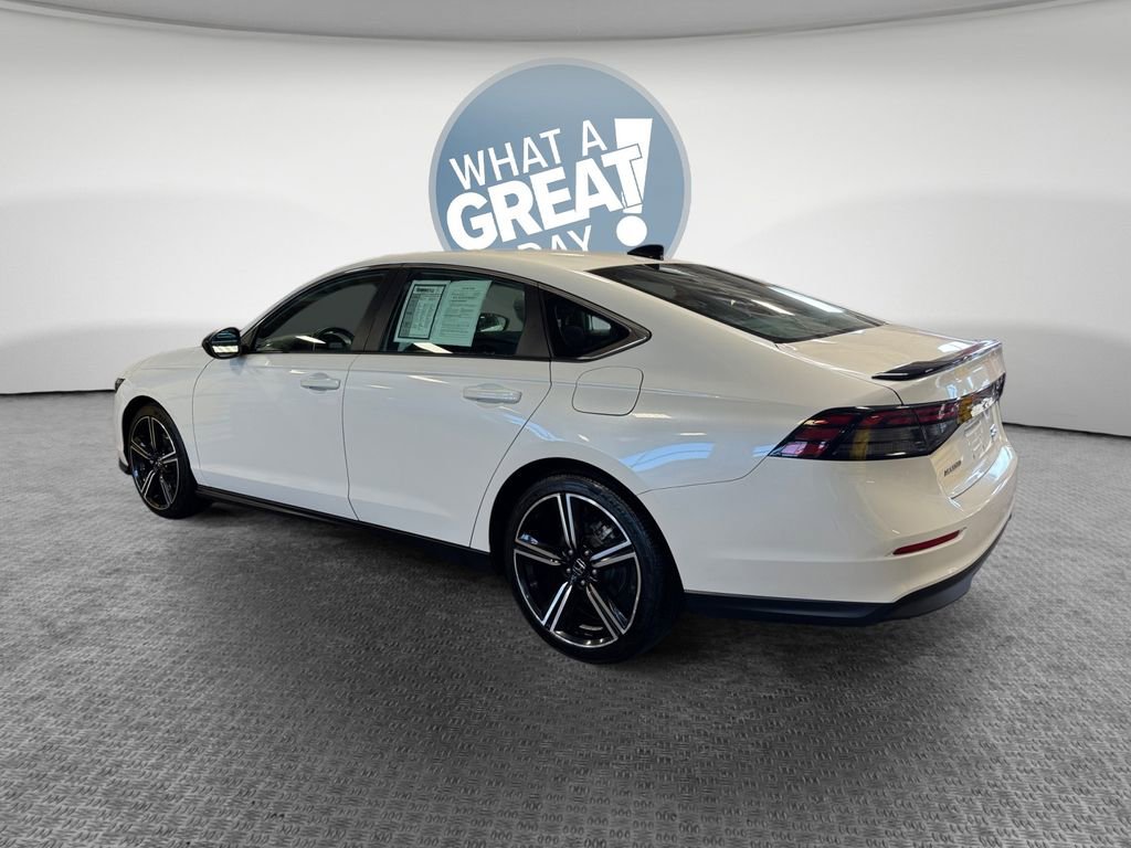 Used 2023 Honda Accord Sport image 6