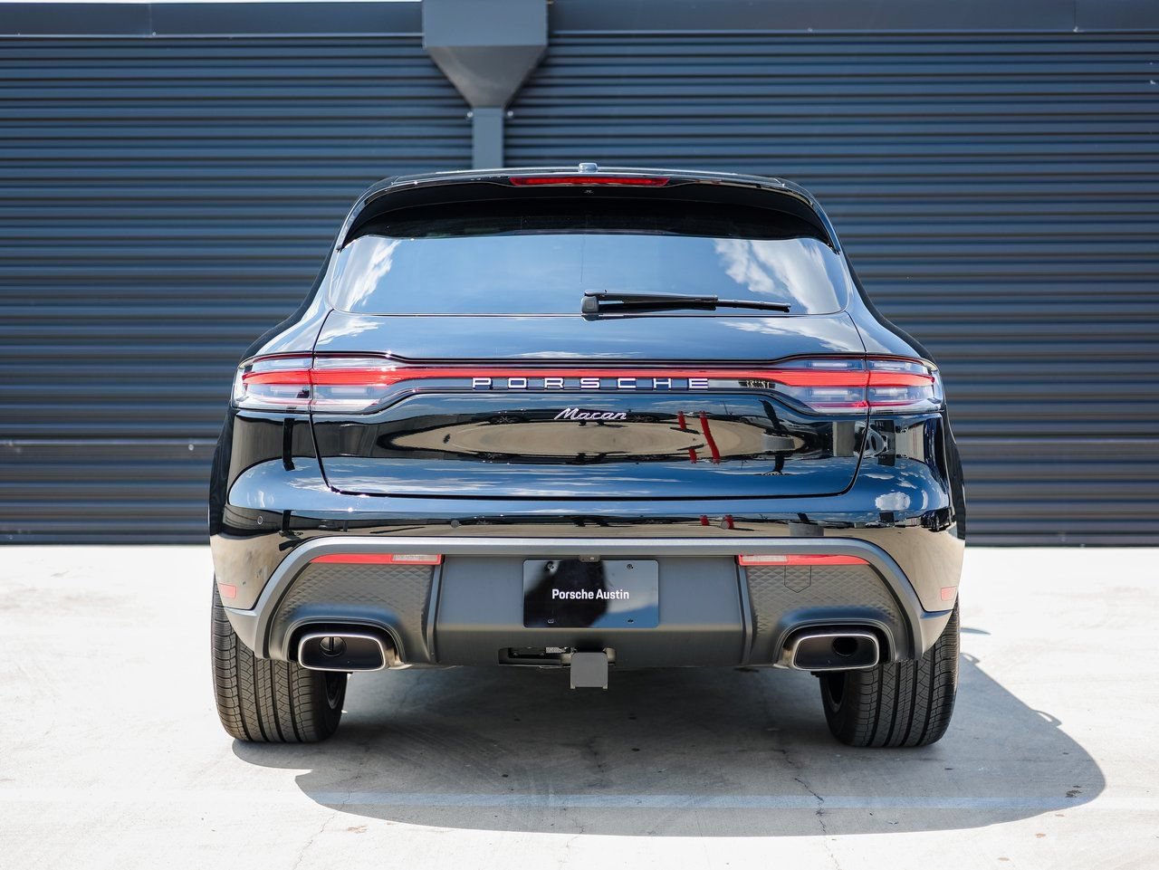 Certified 2026 Porsche Macan AWD/4WD image 6