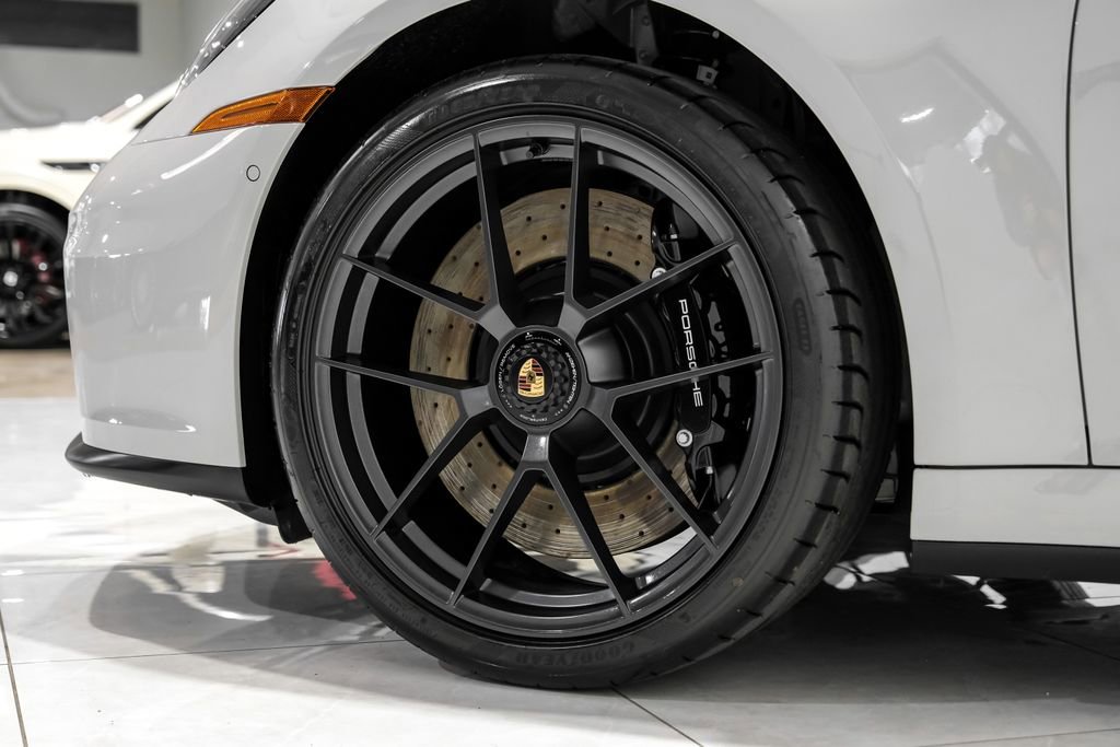 Used 2025 Porsche 911 Carrera 4 GTS image 48