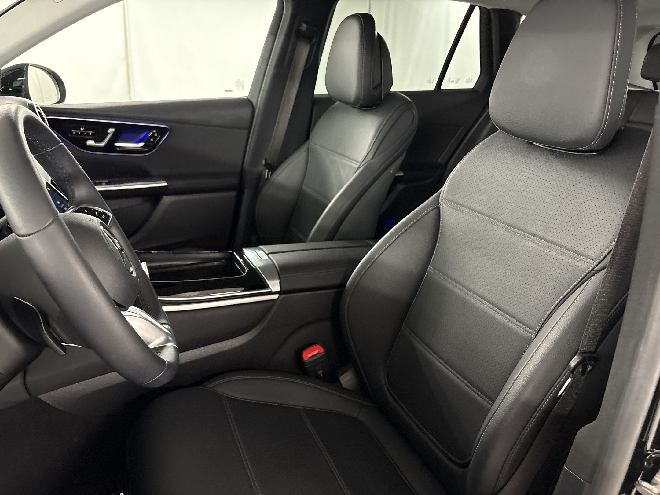 Certified 2025 Mercedes-Benz GLC 350e 4MATIC image 5