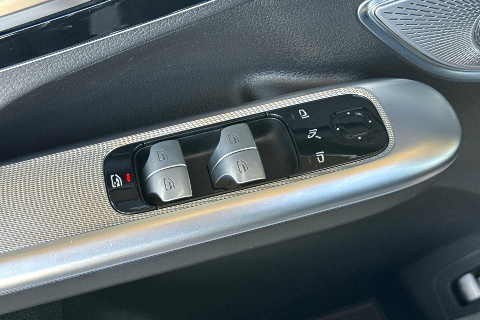 Certified 2023 Mercedes-Benz EQE 500 4MATIC SUV image 14