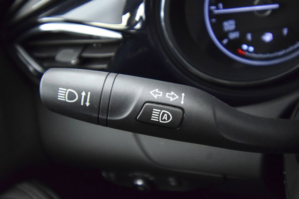 Used 2022 Buick Encore GX Preferred w/ Sport Touring Package FWD image 34