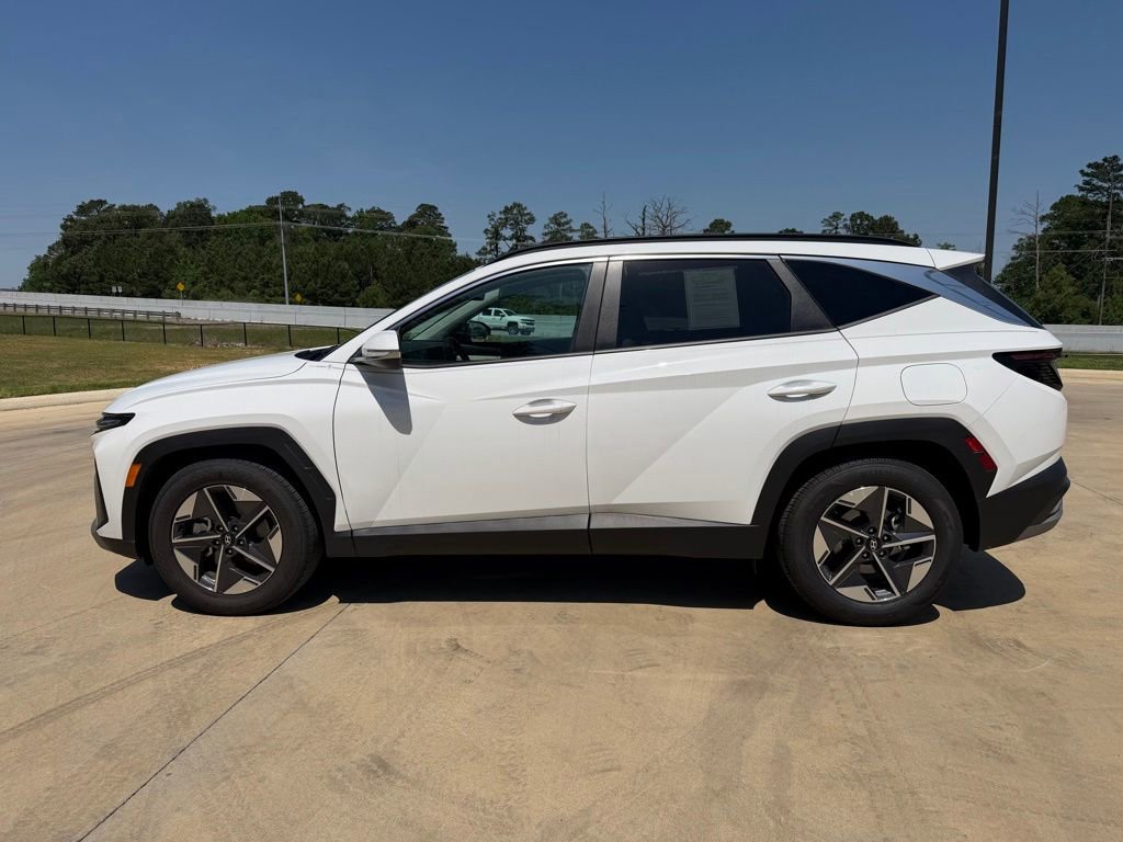 Used 2025 Hyundai Tucson SEL FWD image 2