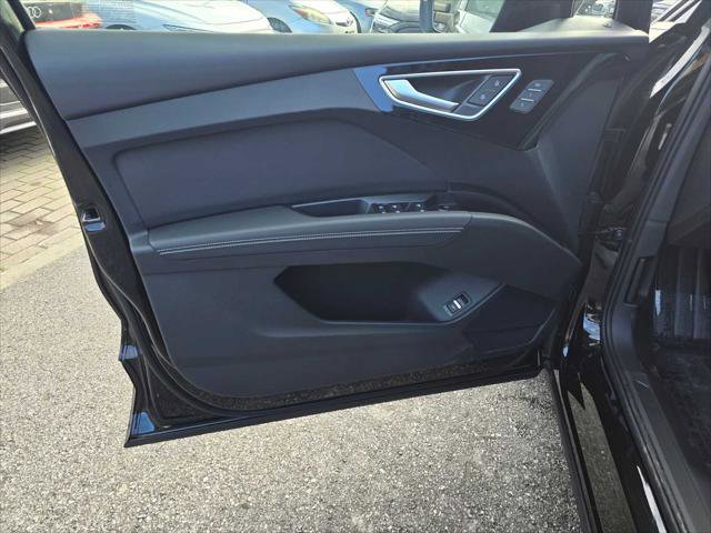 New 2026 Audi Q4 e-tron Premium image 23