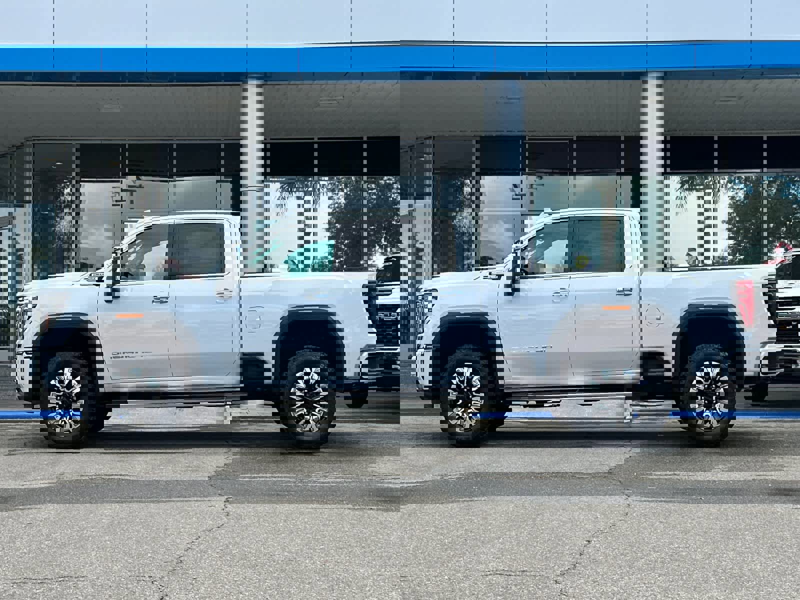 New 2026 GMC Sierra 2500 Denali w/ Technology Package image 2