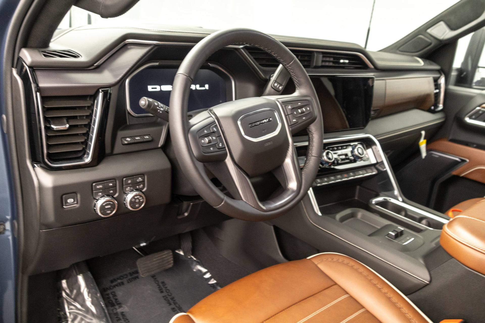 Used 2026 GMC Sierra 2500 Denali Ultimate AWD/4WD image 5