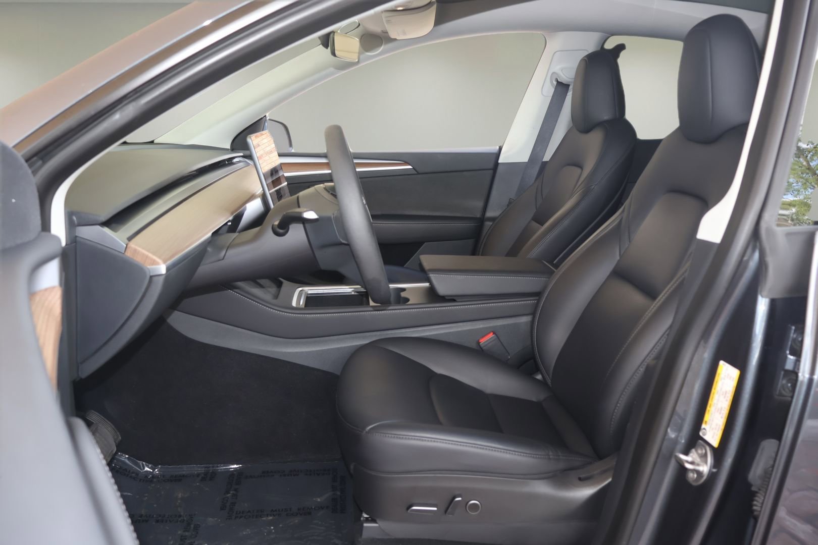 Used 2023 Tesla Model Y Long Range AWD/4WD image 11