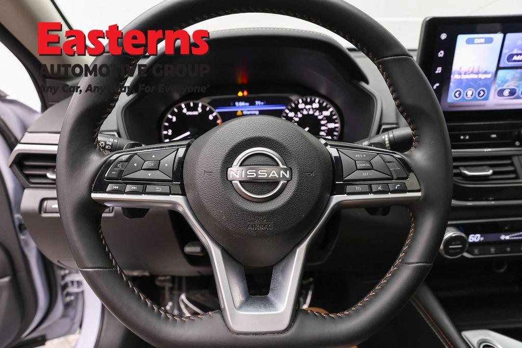 Used 2025 Nissan Altima 2.5 SR w/ SR Premium Package FWD image 11