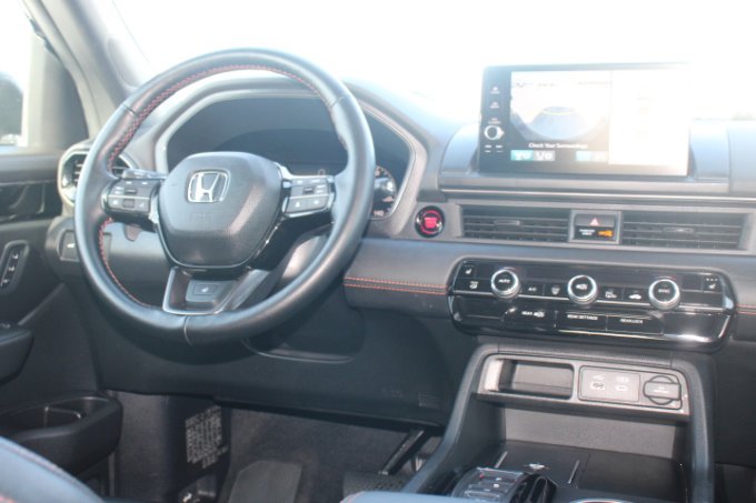 Used 2024 Honda Pilot TrailSport image 26