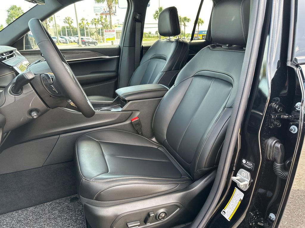 New 2026 Jeep Grand Cherokee Limited AWD/4WD image 13