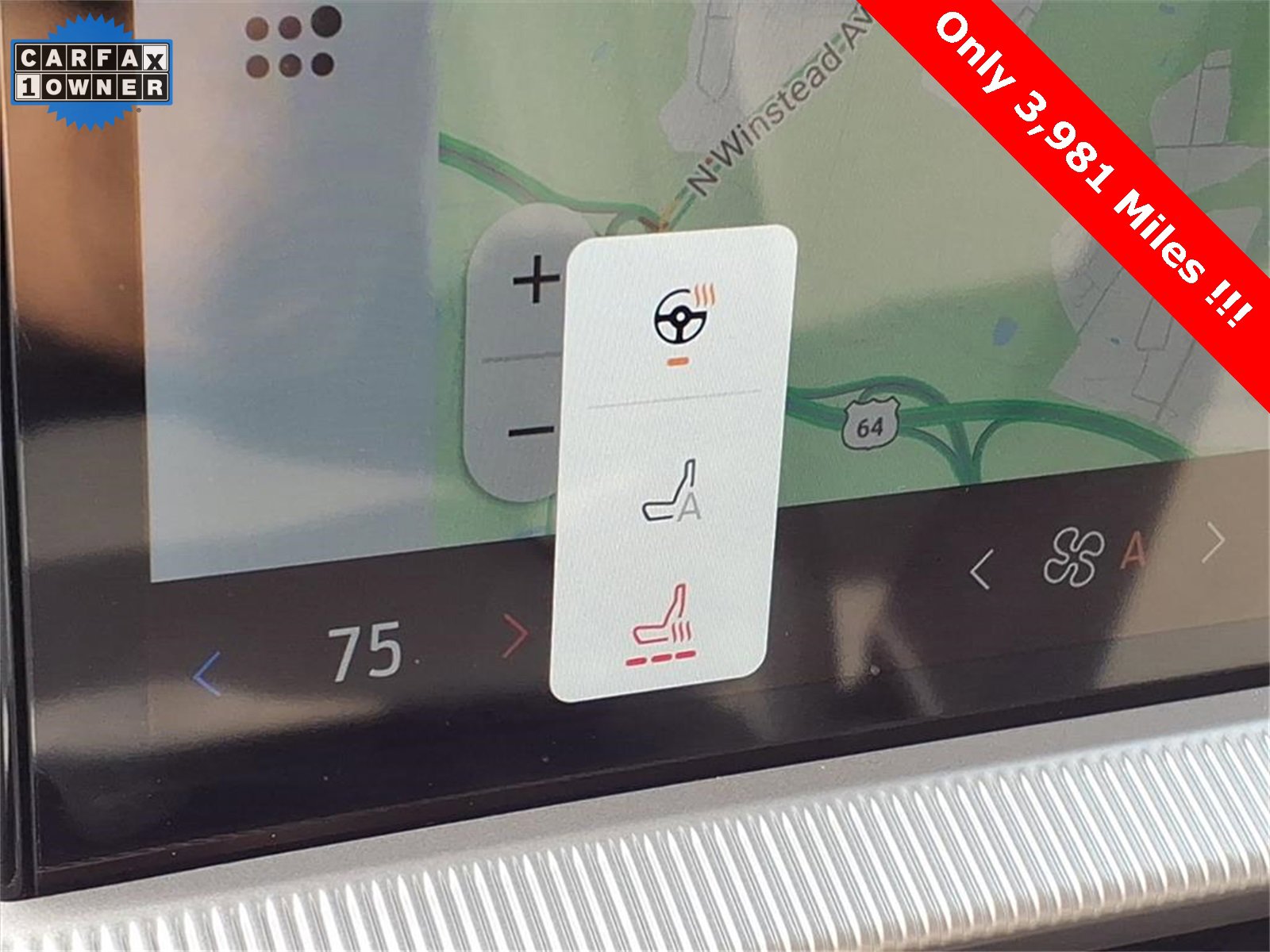 Used 2025 Ford Explorer Active w/ Active Comfort Package image 21