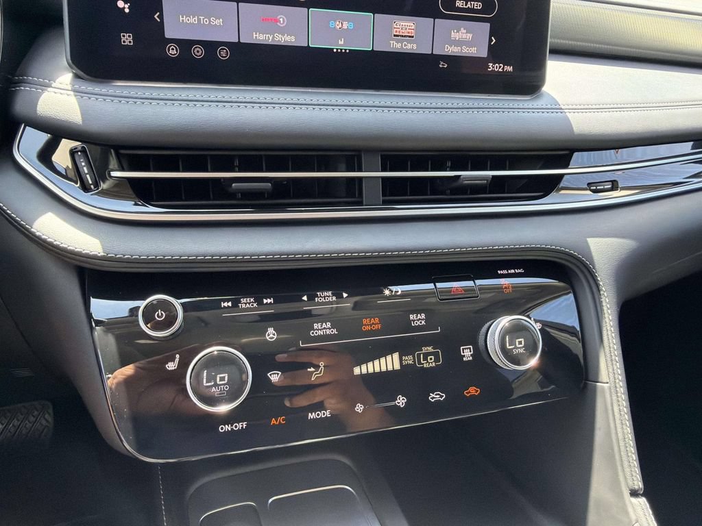 Certified 2026 INFINITI QX60 Pure w/ Cargo Package FWD image 23