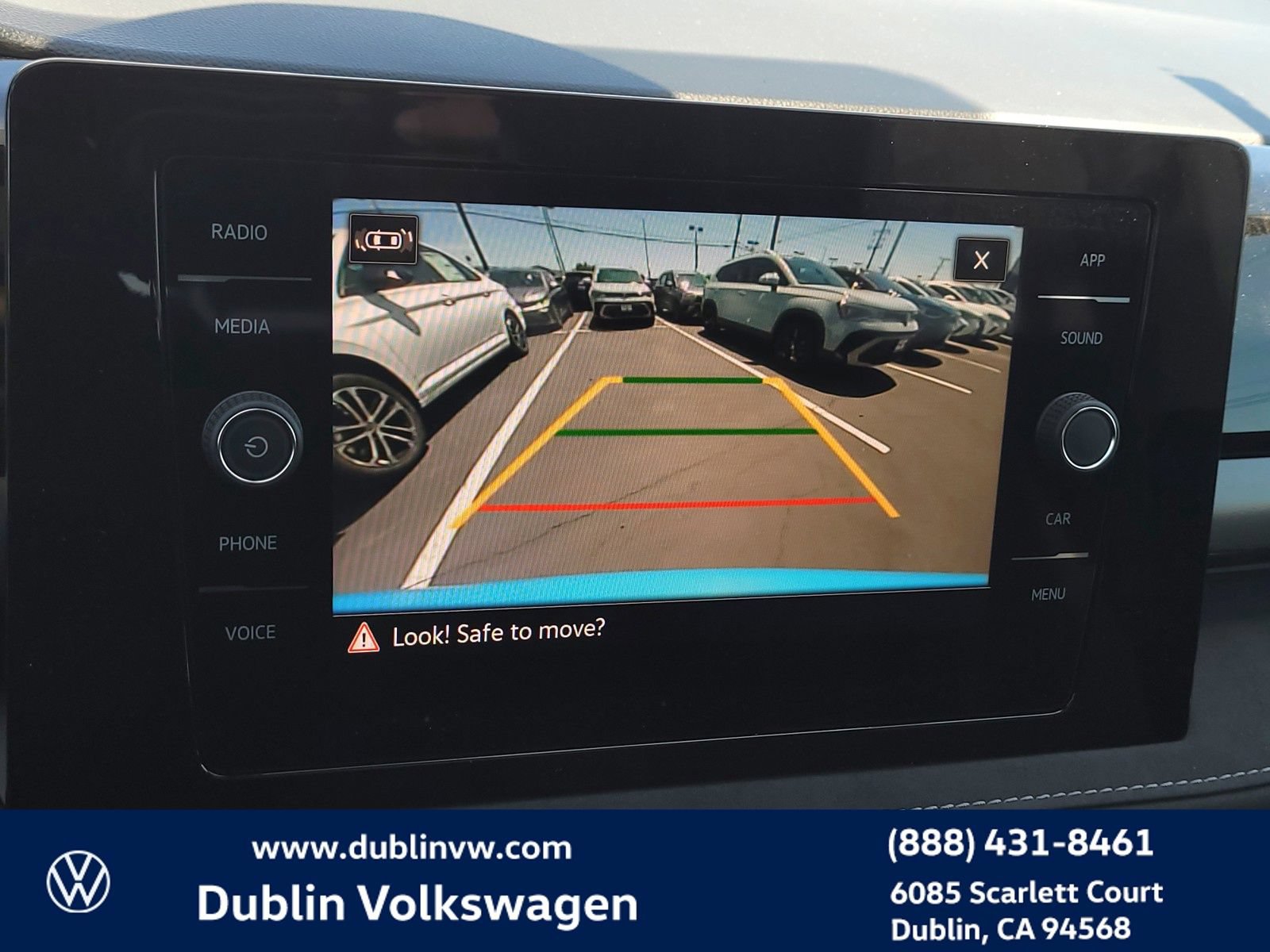 New 2025 Volkswagen Taos SE AWD/4WD image 17