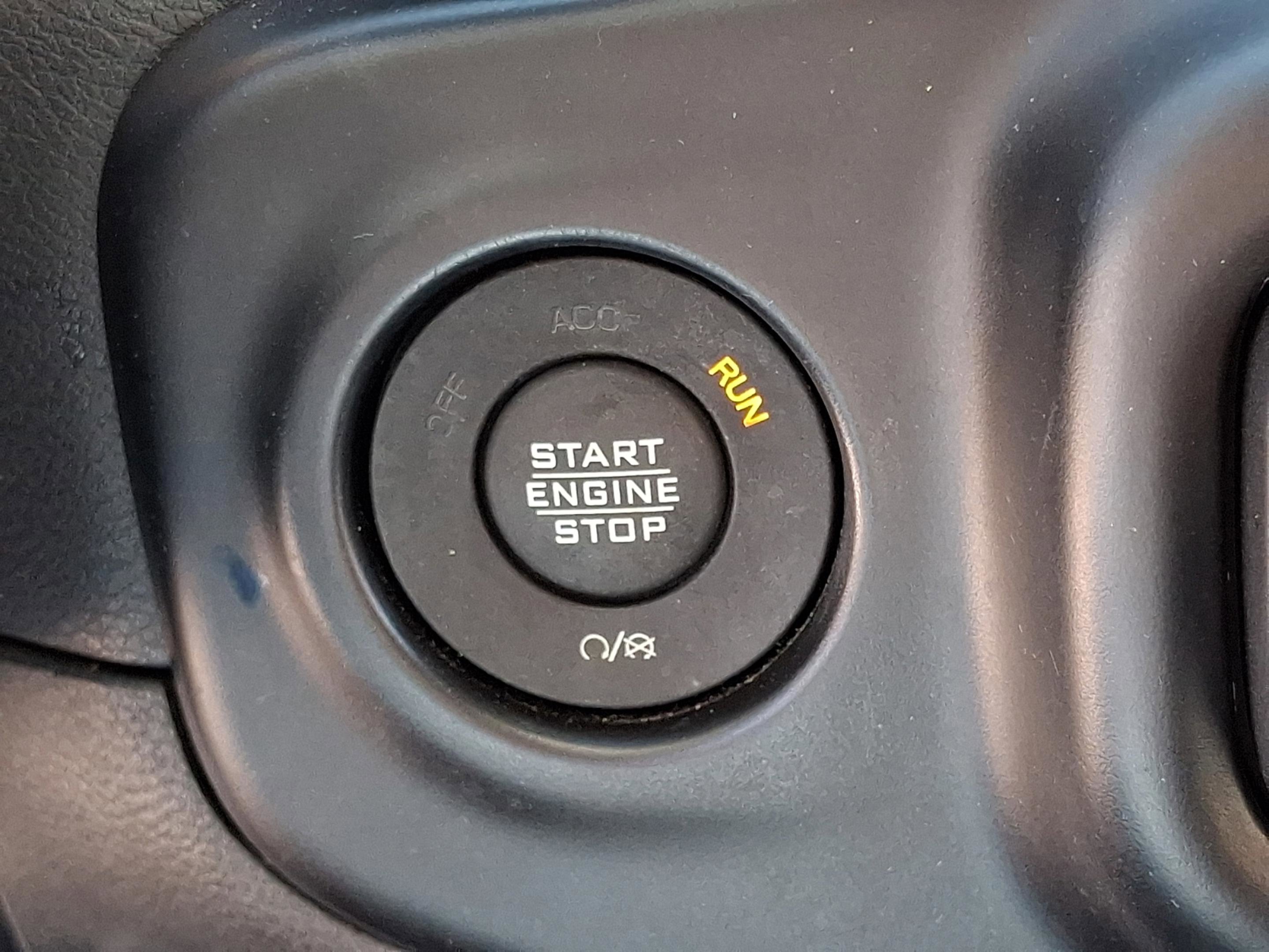 Certified 2022 Jeep Wrangler Unlimited Sahara AWD/4WD image 25