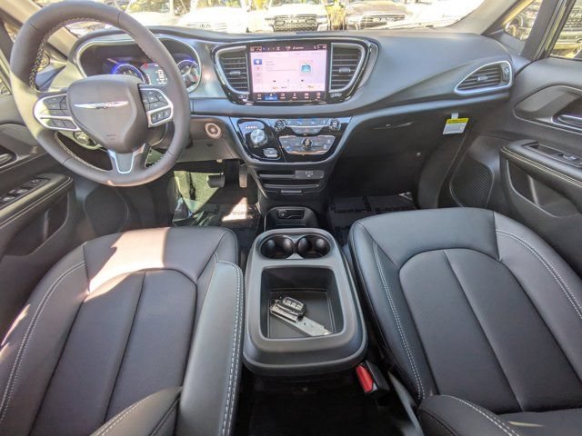 New 2026 Chrysler Voyager LX FWD image 13