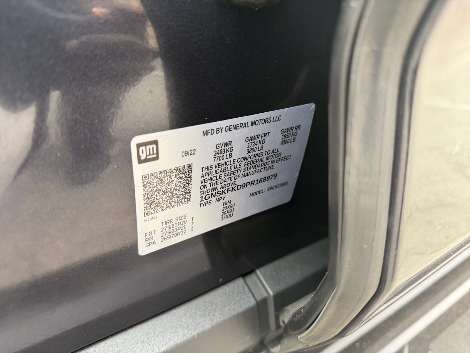 Used 2023 Chevrolet Suburban Premier AWD/4WD image 32