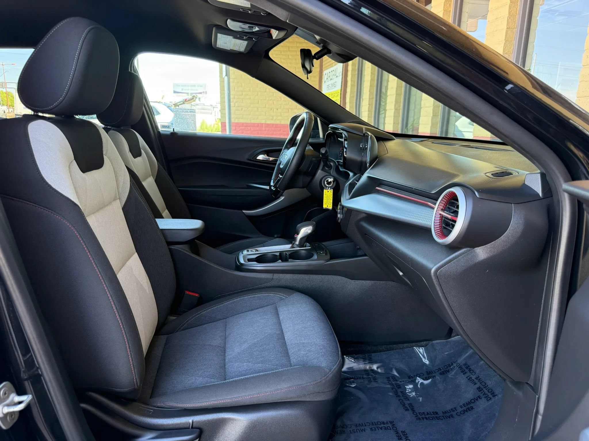 Used 2024 Chevrolet Trax RS FWD image 24