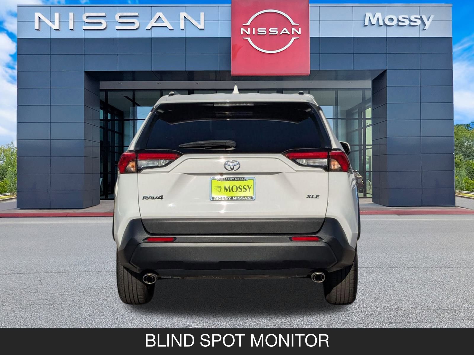 Used 2023 Toyota RAV4 XLE image 10