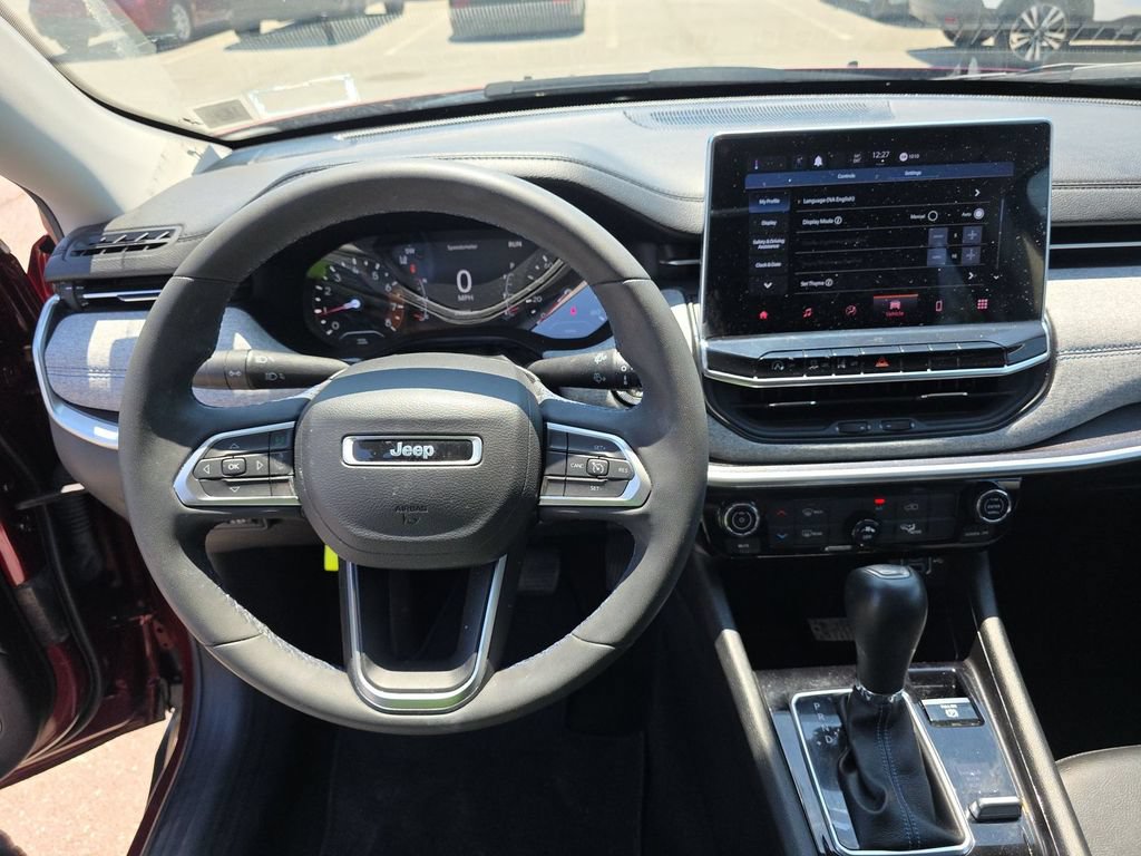 Used 2022 Jeep Compass Latitude AWD/4WD image 7