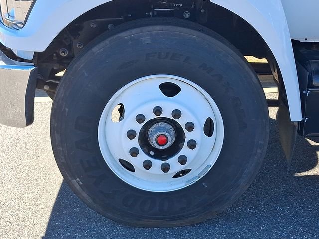 Used 2023 Ford F650 2WD Regular Cab Super Duty image 9