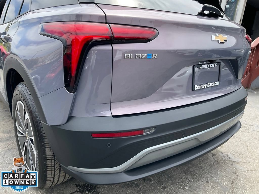 Used 2024 Chevrolet Blazer EV LT AWD/4WD image 88