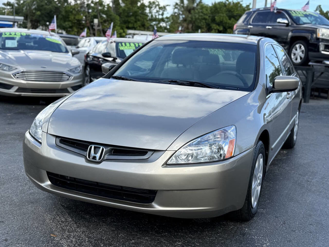 Used 2004 Honda Accord LX image 2