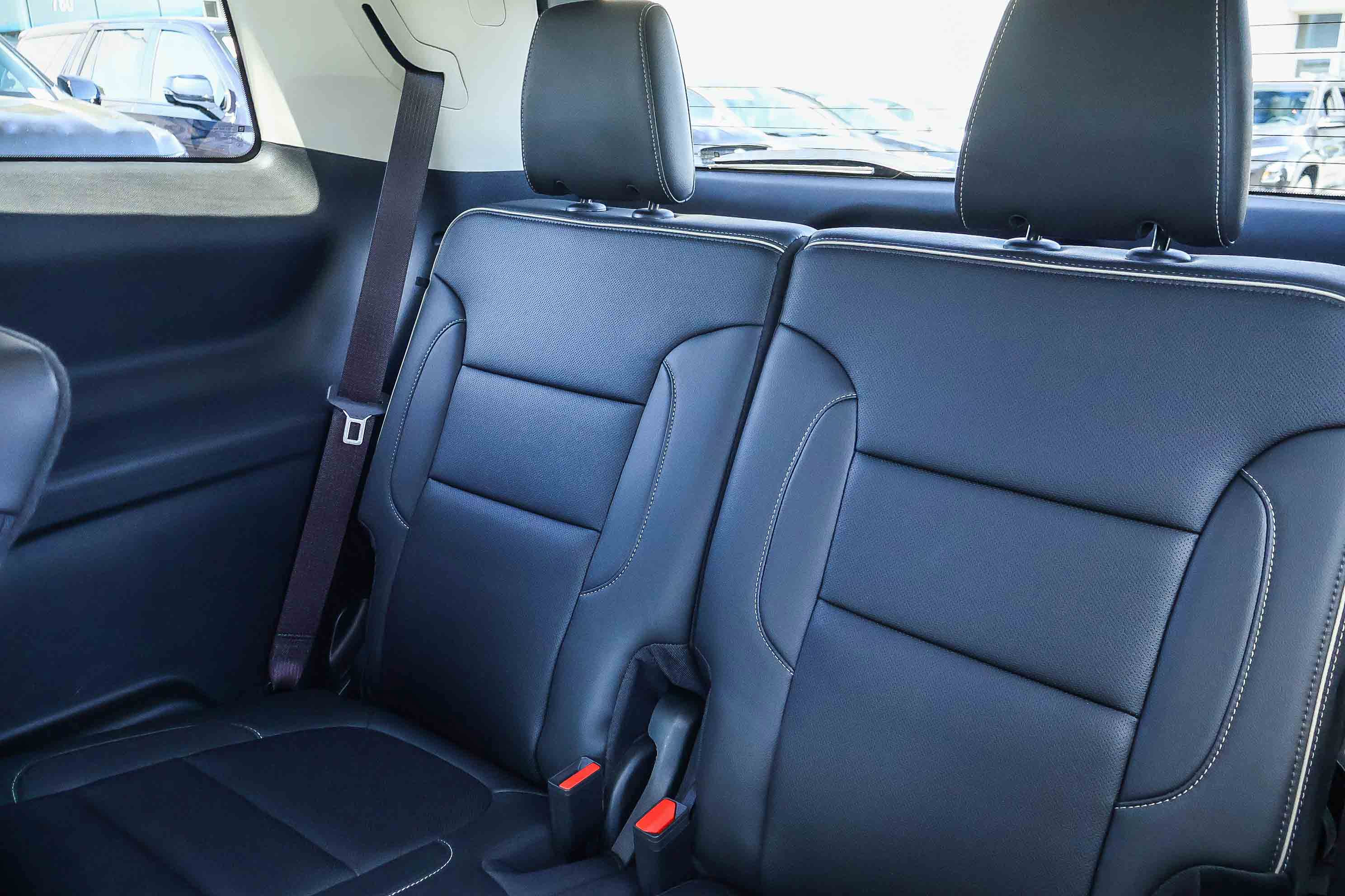 Used 2023 GMC Acadia Denali w/ Denali Ultimate Package image 15