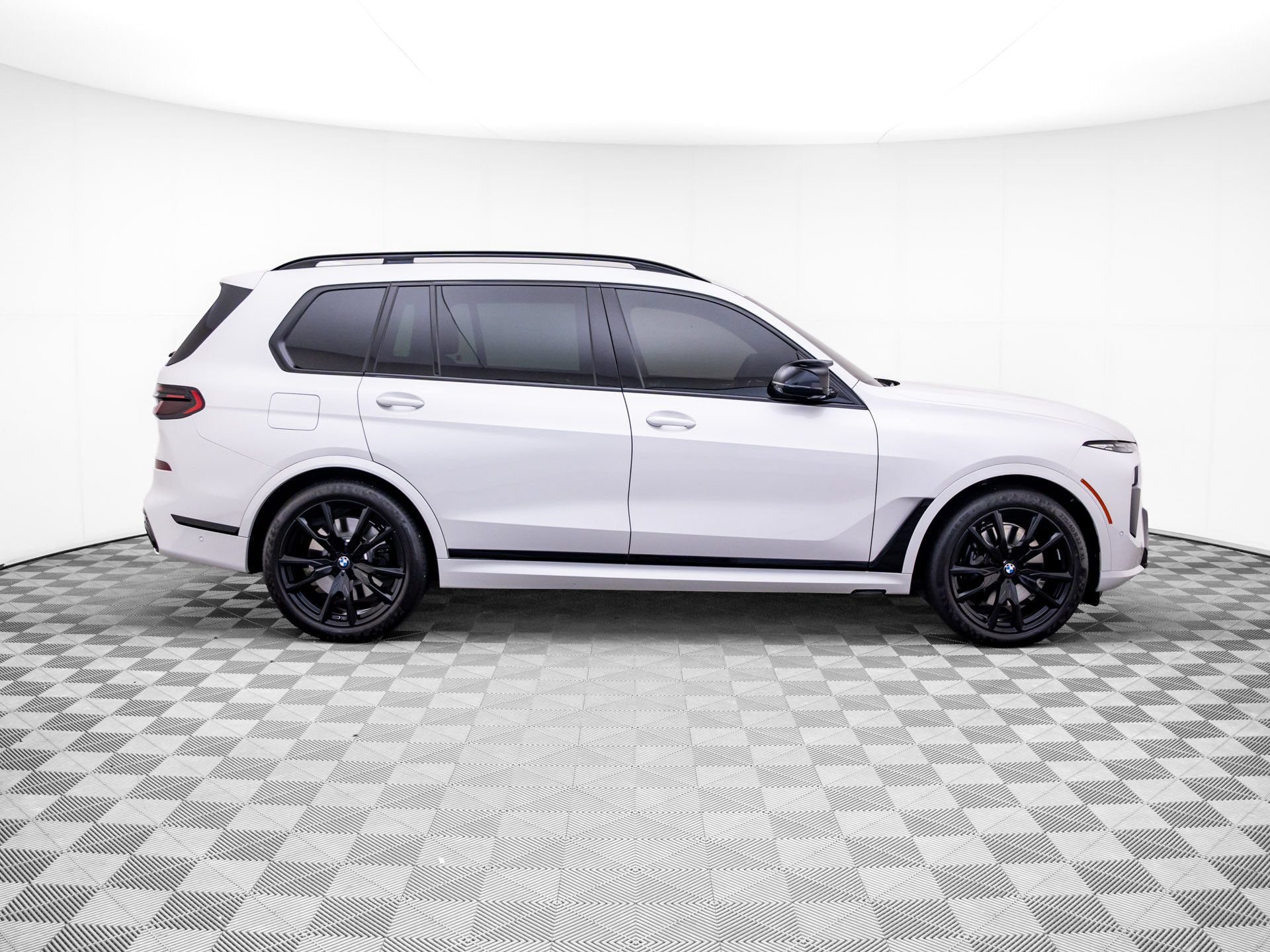 Used 2026 BMW X7 M60i AWD/4WD image 6