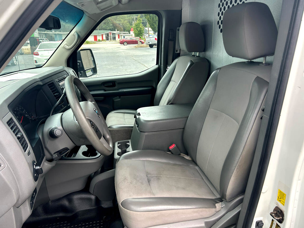 Used 2017 Nissan NV 3500 SV image 6