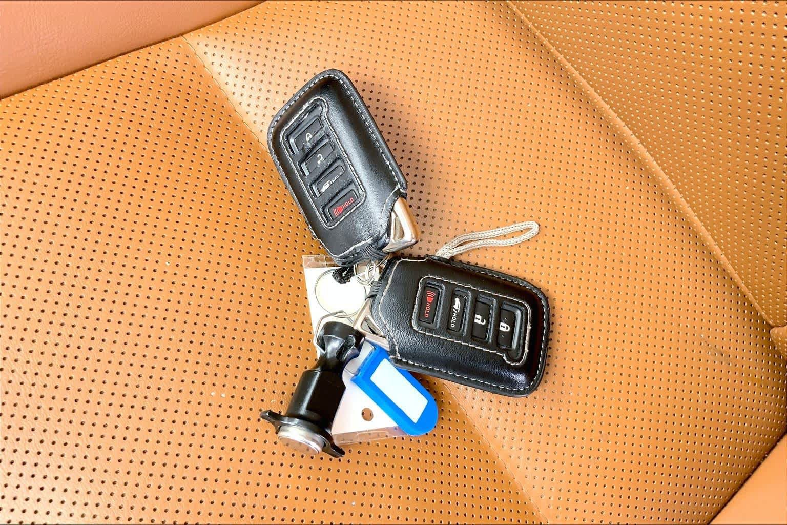 Used 2022 Lexus RX 450h AWD w/ Premium Package image 15