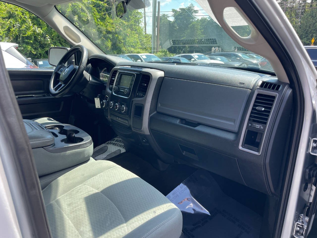 Used 2017 RAM 1500 Express w/ Express Value Package RWD image 12