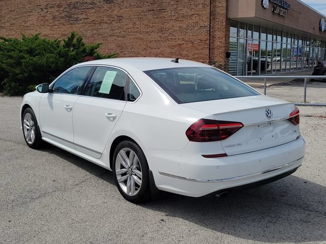 Used 2017 Volkswagen Passat 1.8T SEL Premium FWD image 4