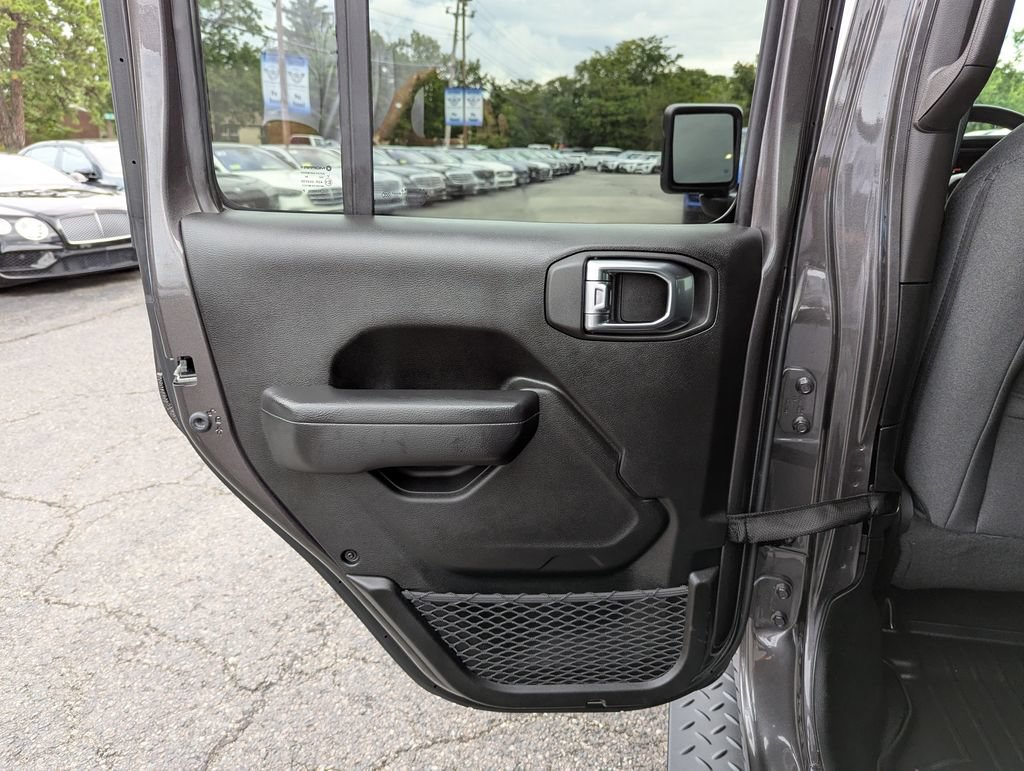 Used 2025 Jeep Wrangler Unlimited Sport AWD/4WD image 36