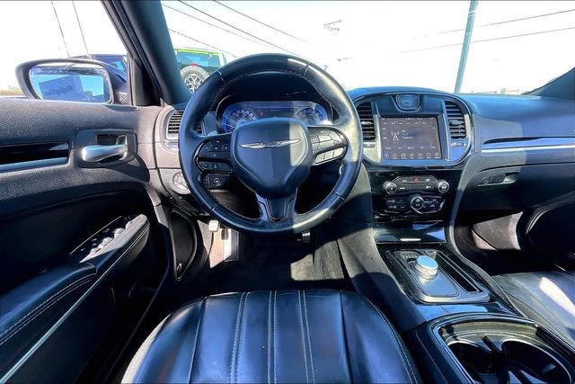 Used 2017 Chrysler 300 S image 8