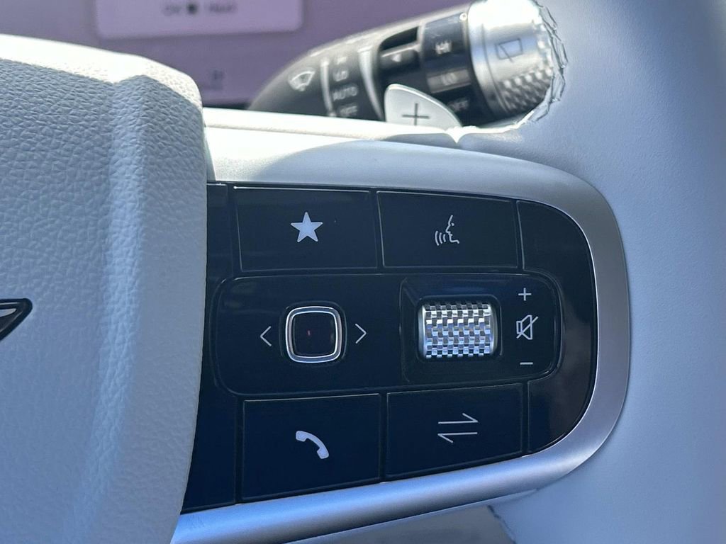 New 2026 Genesis GV70 2.5T Advanced image 31