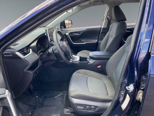 Certified 2025 Toyota RAV4 XLE FWD image 9